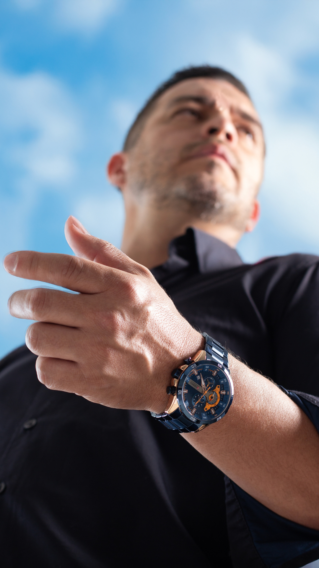 Reloj Curren 8402: Estilo y Precisión