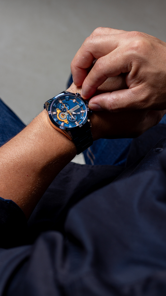 Reloj Curren 8402: Estilo y Precisión